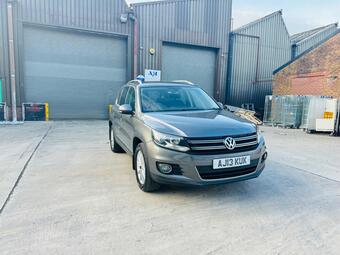 Volkswagen Tiguan SUV 2.0 TDI BlueMotion Tech SE 4WD Euro 5 (s/s) 5dr