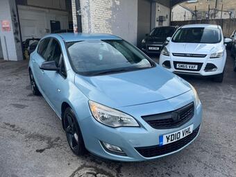 Vauxhall Astra Hatchback 1.4 16v Exclusiv Euro 5 5dr