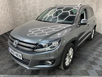 Volkswagen Tiguan SUV 2.0 TDI BlueMotion Tech SE DSG 4WD Euro 5 (s/s) 5dr