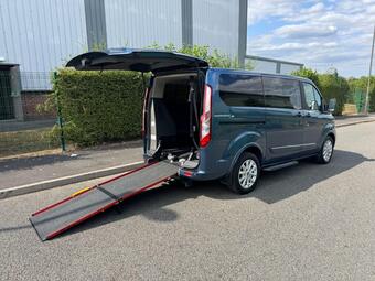 Ford Tourneo Custom Minibus 2.0 320 EcoBlue Titanium L1 Euro 6 (s/s) 5dr