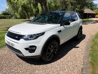 Land Rover Discovery Sport SUV 2.0 TD4 HSE Black Auto 4WD Euro 6 (s/s) 5dr