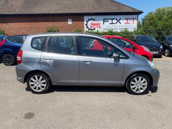 Honda Jazz Hatchback 1.4 i-DSI SE CVT-7 5dr