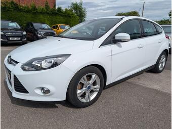 Ford Focus Hatchback 1.6 TDCi Zetec Euro 5 (s/s) 5dr