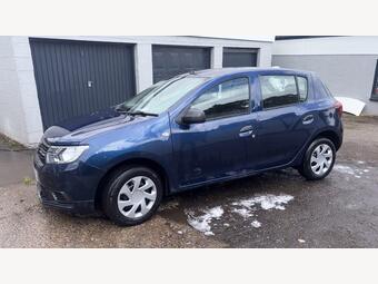 Dacia Sandero Hatchback 1.0 SCe Essential Euro 6 5dr