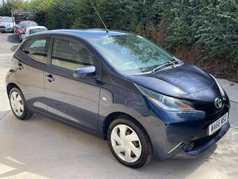 Toyota AYGO Hatchback 1.0 VVT-i x-play Euro 6 5dr