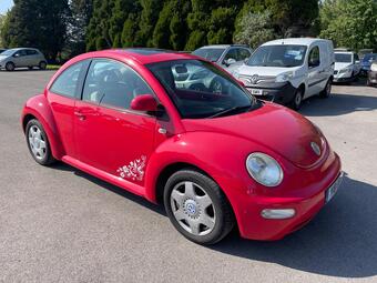 2001 BEETLE 2.0 AUTO EURO 4 3DR 15 PHOTOS VOLKSWAGEN BEETLE 2.0 AUTO EURO... photo