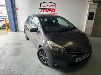 2014 YARIS 1.33 DUAL VVT I ICON PLUS HATCHBACK 5DR PETROL MANUAL EURO 5... photo