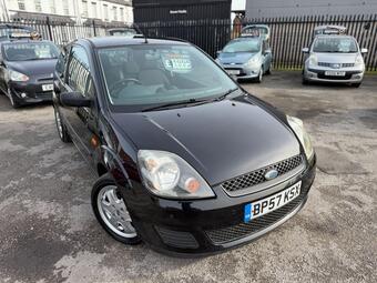 2007 FIESTA 1.25 STYLE 3DR 30 PHOTOS 1 VIDEO FORD FIESTA 1.25 STYLE 3DR... photo