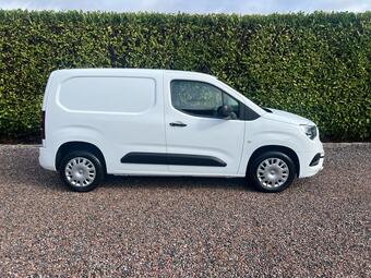 Vauxhall Combo Panel Van 1.6 Turbo D 2300 Sportive L1 H1 Euro 6 (s/s) 4dr