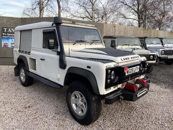Land Rover Defender 110 SUV 2.4 TDCi Utility Wagon 4WD MWB Euro 4 5dr
