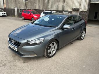 Volvo V40 Hatchback 2.0 D2 ES Nav Euro 6 (s/s) 5dr