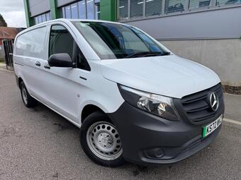 2023 evito 116 e 66kwh progressive auto fwd l2 6dr (lwb) 45 photos  evito 116 e 66kwh progressive auto fwd... photo