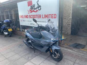 Lexmoto Aura 125 Scooter 125 CVT Euro 5