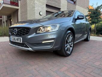 Volvo V60 Cross Country Estate 2.0 D3 Lux Nav Auto Euro 6 (s/s) 5dr