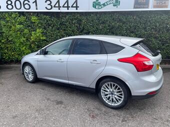 Ford Focus Hatchback 1.0T EcoBoost Zetec Euro 5 (s/s) 5dr