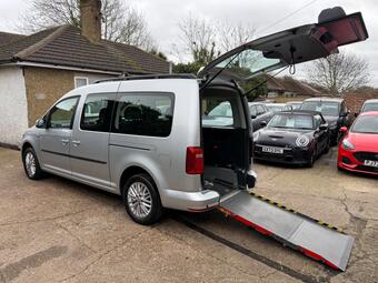 2020 VOLKSWAGEN CADDY MAXI 5 ST AUTOMATIC C20 LIFE TDI WHEEL CHAIR AADAPTED 2.0 5DR... photo