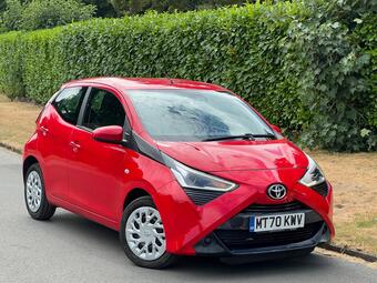 Toyota AYGO Hatchback 1.0 VVT-i x-play Euro 6 5dr (Safety Sense)