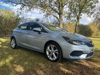 Vauxhall Astra Hatchback 1.2 Turbo SRi Nav Euro 6 (s/s) 5dr