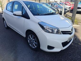 Toyota Yaris Hatchback 1.33 Dual VVT-i TR Euro 5 5dr
