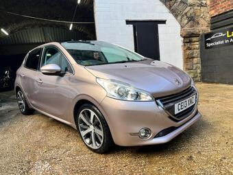 Peugeot 208 Hatchback 1.6 e-HDi Feline Euro 5 (s/s) 5dr (Nav)
