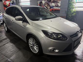 Ford Focus Hatchback 1.0T EcoBoost Zetec Euro 5 (s/s) 5dr