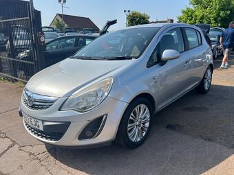 Vauxhall Corsa Hatchback 1.4 16V SE Euro 5 5dr