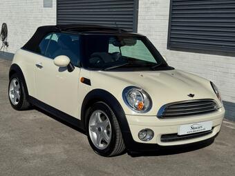 MINI Convertible Convertible 1.6 Cooper Steptronic Euro 5 2dr