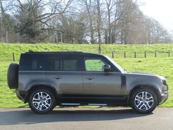 Land Rover Defender 110 SUV 3.0 D300 MHEV X-Dynamic SE Auto 4WD Euro 6 (s/s) 5dr