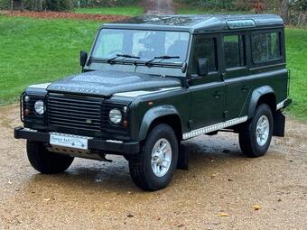 Land Rover Defender 110 SUV 2.4 TDCi County Utility Wagon 4WD MWB Euro 4 5dr