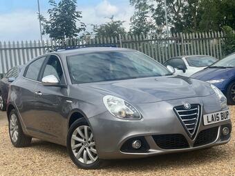 Alfa Romeo Giulietta Hatchback 1.6 JTDM-2 Distinctive Euro 5 (s/s) 5dr