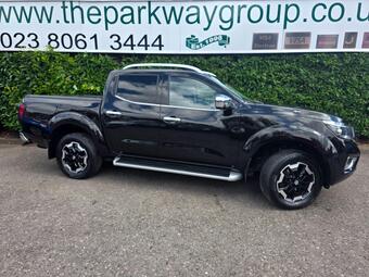 Nissan Navara Pickup 2.3 dCi Tekna Auto 4WD Euro 6 4dr