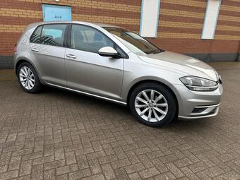 Volkswagen Golf Hatchback 1.6 TDI BlueMotion Tech SE DSG Euro 6 (s/s) 5dr