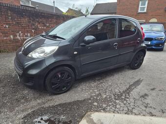 Peugeot 107 Hatchback 1.0 12V Urban Euro 5 5dr