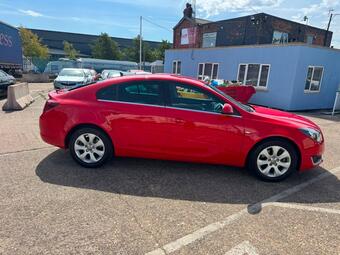 Vauxhall Insignia Hatchback 2.0 CDTi SRi Nav Auto Euro 5 5dr