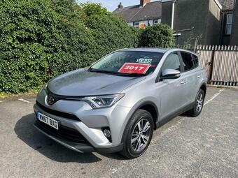 Toyota RAV4 SUV 2.0 D-4D Business Edition Euro 6 (s/s) 5dr (Safety Sense, Nav)