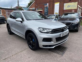 Volkswagen Touareg SUV 3.0 TDI V6 BlueMotion Tech R-Line Tiptronic 4WD Euro 5 (s/s) 5dr