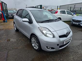 Toyota Yaris Hatchback 1.33 Dual VVT-i SR Euro 5 (s/s) 5dr