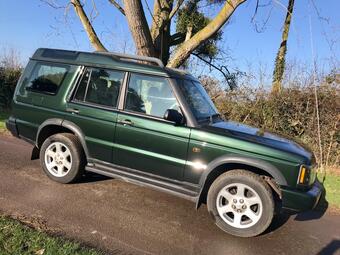 Land Rover Discovery SUV 2.5 TD5 ES Premium 5dr (7 Seats)