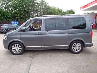 Volkswagen Caravelle MPV 2.0 BiTDI Executive Euro 5 5dr