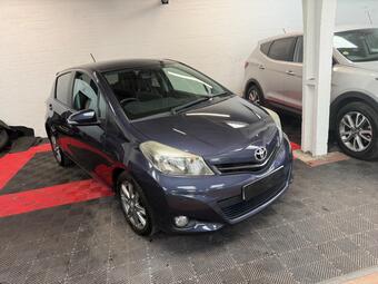 Toyota Yaris Hatchback 1.33 Dual VVT-i SR Euro 5 5dr