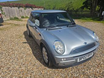 2002 hatch 1.6 one cvt euro 3 3dr 30 photos  hatch 1.6 one cvt euro 3 3dr history,mot,good cond £1,495... photo