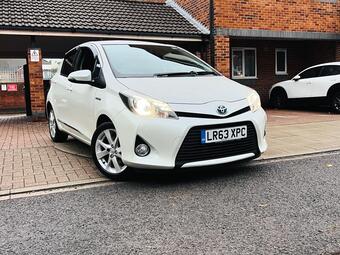 Toyota Yaris Hatchback 1.5 VVT-h T Spirit CVT Euro 5 5dr