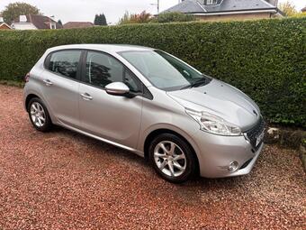 Peugeot 208 Hatchback 1.0 VTi PureTech Active Euro 5 5dr