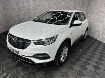 Vauxhall Grandland X SUV 1.2 Turbo SE Euro 6 (s/s) 5dr