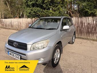 2006 RAV4 2.0 XT4 4WD 5DR 28 PHOTOS TOYOTA RAV4 2.0 XT4 4WD 5DR... photo