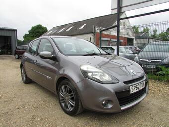 Renault Clio Hatchback 1.2 Dynamique TomTom Euro 5 5dr