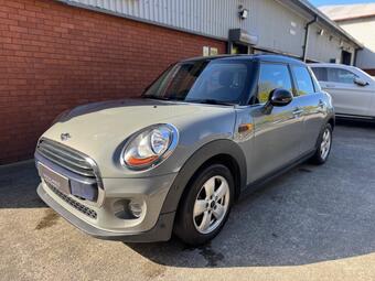 MINI Hatch Hatchback 1.5 Cooper Auto Euro 6 (s/s) 5dr