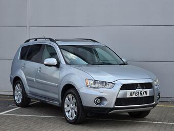 Mitsubishi Outlander SUV 2.2 DI-D GX4 SST 4WD Euro 5 5dr