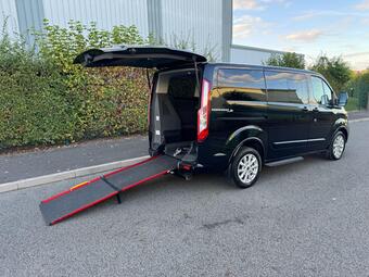 Ford Tourneo Custom Minibus 2.0 320 EcoBlue Titanium L1 Euro 6 (s/s) 5dr