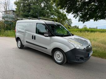 Vauxhall Combo Temperature Controlled 1.3 CDTi 2300 ecoFLEX 16v FWD L2 H1 (s/s) 3dr